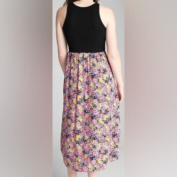 Gap black and floral fit and flare midi‎ dress - Picture 2 of 10